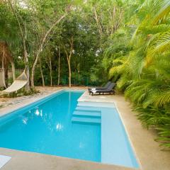 Exclusive Villa with private pool, Jungle and Golf views - 8 Min Walk to the Beach