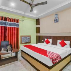 Hotel O Crystal Near Gomti Riverfront Park