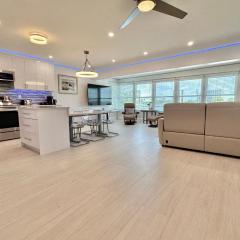 Penthouse Shores 309