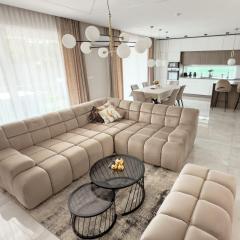 LuxHome by Lake Neusiedl with Jakuzzi