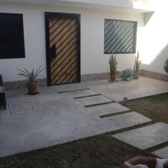 Casita en Ica Villa Periodista cerca a Huacachina