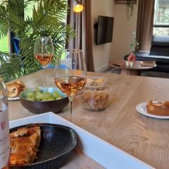 Lakefront Cottage Gelderland BBQ & tuin 6pers