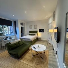 Bright & Cozy Hideaway