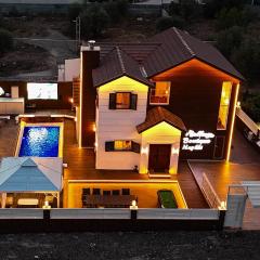 village boutique haglilit