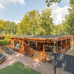 Cozy Home In Erm With Private Swimming Pool, Can Be Inside Or Outside
