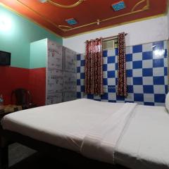 Capital O Honey Hotel