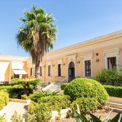 Syraka Hotel LR Collection