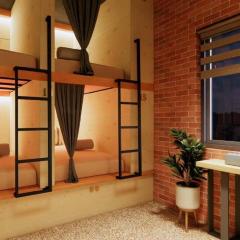 Mi Amor Luxury Hostel located in South Island Center