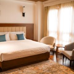 The 33rd Executive Suites