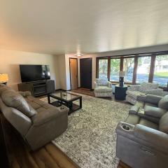 Three Bedroom Ranch walking distance to Lambeau