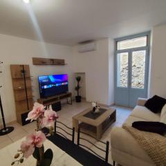 Escale au pied de la cité