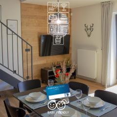 ENJOYHARRACHOV - Atraktivní slunný klimatizovaný apartmán 14 v centru Harrachova se saunou, parkováním, Wifi-WLAN, SAT, herní konzolí, PC s win 10, Netflix zdarma a možností dobíjení auta s jedinečným výhledem na Čertovu horu se skokanskými můstky
