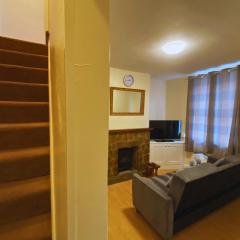 Banbury House Sleeps 5 Walking Distance To The Station