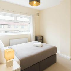 Modern 3-Bed Home in Shirehampton, Bristol