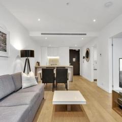 Fortitude Valley 1BRM with Skyline Views