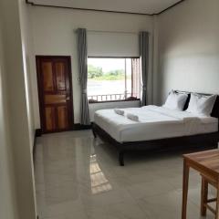 DODAND Studio & Sunset Riverside Guesthouse