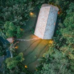 Nirvana Sidemen - The Aesthetic Stay