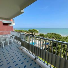 Breathtaking sea view flat