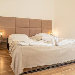 Affordable 1BR Apt Near Schönbrunn & Westbahnhof Great for Long Stays