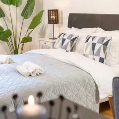 Prime City Location, Spacious Studio Apartment