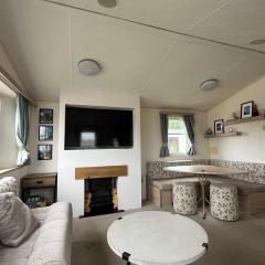 Two Bedroom Caravan on 7 Lakes Country Park