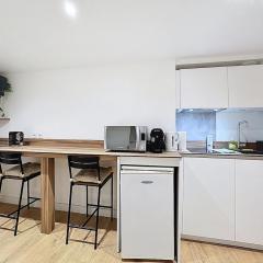 4 Studios modernes climatisés 8 personnes