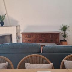 Bluewood Retreat|Cozy Vintage 2BDR Nicosia Heart