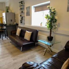 The Dock, 2 bedrooms sleeps 5 long stays welcome