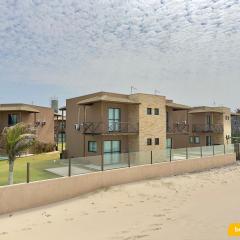 Beachfront Duplex B por Be My Guest
