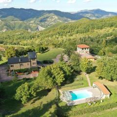 Villa Storica Tra Boschi E Colline Toscane