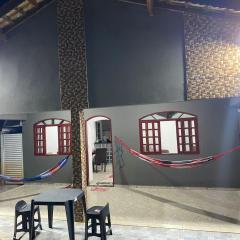 Casa com piscina em Mongaguá - 400 m da Praia