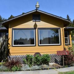 Farmhouse Cabin in the Redwoods