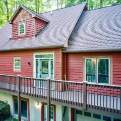 Fall Escape, Hot Tub, Fire Pit & Room for 12