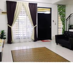 12pax Senai RestHome near Senai Airport