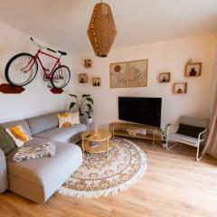 Sunny Garden Apartment