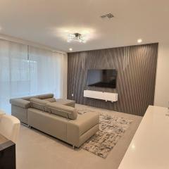 Family Retreat · Themed Rooms · Near Disney
