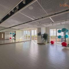 Private Beach Access with Luxury Beachfront Lifestyle