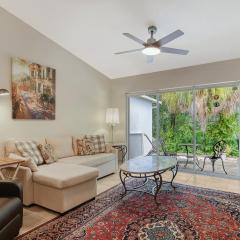 Close to Beaches, Downtown, Restaurants & Parks!