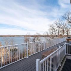 Lakeside Retreat - Large Deck & Game Room with Views