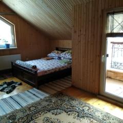 Котедж У потічка