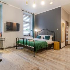 Strzelecka Central Studio by BookingHost