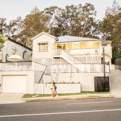 Heart of Milton 4b2b AC 2Tvs Private Parking walk to Suncorp Stadium