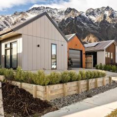 Gorgeous mountain views fabulous family house quiet neighbourhood