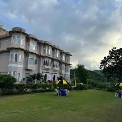 Royal Haveli With Swimming Pool