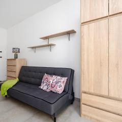 Łódź Urban Serenity Studio #11 by BookingHost