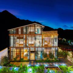 Zhangjiajie Cloudscape Lodge-English Services-Near the Ticket Gate