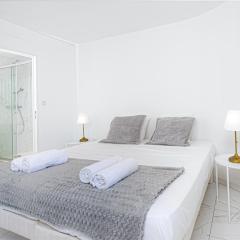 Proche Monaco - Joli deux pièces rénové - EN