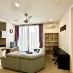 D'pristine 4 bedroom condo 1725 opposite Legoland and Medini mall