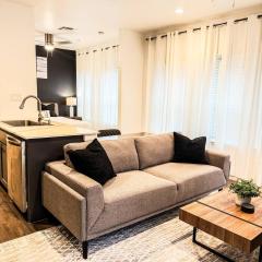 Peaceful Stay Near TX Med Ctr | Gated Parking!