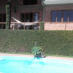 Casa Mary Refúgio com Vista Panorâmica para o Mar em Sambaqui, Florianópolis